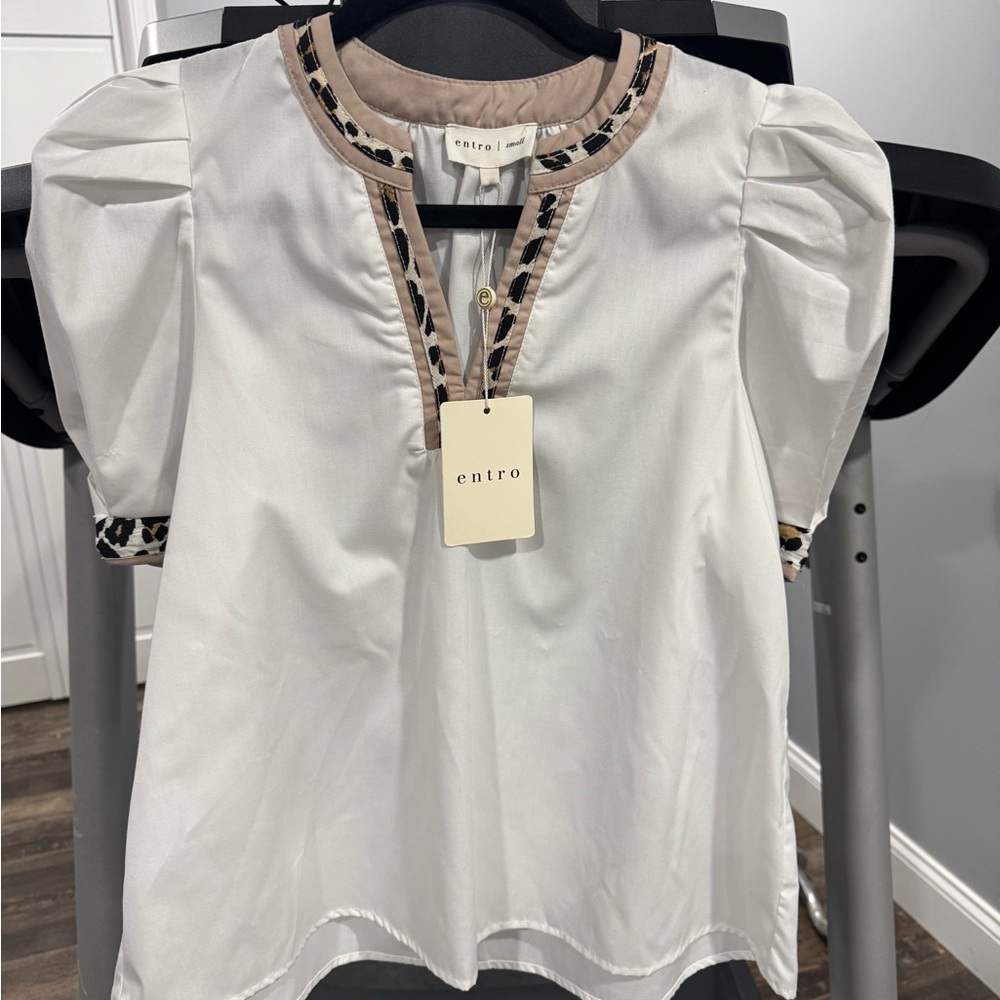 Entro Women's Cream and Tan Blouse